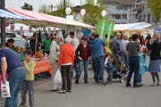 Der 1. Regio-Genussmarkt im Jahre 2015 beim Bazenheider Bahnhof war ein Erfolg. Die Fortsetzung findet am 4. Mai beim Schulhaus Eichbüel in Bazenheid statt. (Bild: PD)