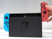 Die Spielekonsole Switch soll Nintendo-Gewinn ankurbeln. (Bild: KEYSTONE/AP/KOJI SASAHARA)