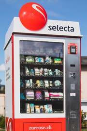 Die erste ApoBox von Selecta und Zur Rose im bernischen Kirchberg. (Bild: PD)