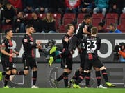 Torjubel bei den Leverkusenern in Augsburg (Bild: KEYSTONE/EPA/PHILIPP GUELLAND)