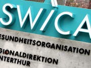 Die Krankenkassengruppe Swica hat 2018 wegen Einbruch am Aktienmarkt weniger Gewinn gemacht. (Bild: KEYSTONE/WALTER BIERI)