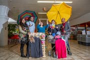 Sie haben die ersten Zwischennutzungen im Einkaufszenter Herti aufgegleist: Claudia Castro, Patrick Bützer, Sandra Megert, Rosa Kolm und Rupan Sivaganesan (von links). (Bild: Patrick Hürlimann, Zug, 25. April 2019)
