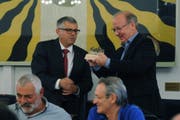 Vizepräsident Peter Ziegler (rechts) wurde von Präsident Rolf Infanger verabschiedet. (Bild: Urs Hanhart, Altdorf, 26. April 2019)