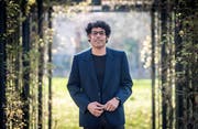 Der Schriftsteller Usama Al-Shahmani im botanischen Garten in Frauenfeld. (Bilder: Reto Martin)