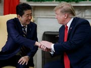 US-Präsident Donald Trump hat am Freitag (Ortszeit) den japanischen Ministerpräsidenten Shinzo Abe im Oval Office empfangen. (Bild: KEYSTONE/EPA/SHAWN THEW)