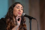 Die Irische Songwriterin RuthAnne. (Bild: KEYSTONE/Urs Flueeler)