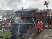 Mehrere Hunderttausend Franken Schaden hat eine Explosion mit anschliessendem Brand in Tschiertschen verursacht. Zwei Männer in den Sechzigern wurden verletzt, der eine schwer. (Foto: Kantonspolizei Graubünden) (Bild: Kantonspolizei Graubünden)
