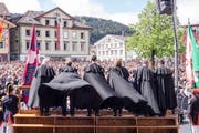An der diesjährigen Landsgemeinde war vor allem die Landammann-Wahl spannend. Erst nach mehrmaligem Ausmehren wird Roland Dähler gewählt. (Bild: Hanspeter Schiess)