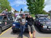 Das Team Slàinte mit Christian Hildebrand und Daniel Baldegger bei einer kurzen Pause vor der Zieleinfahrt im zürcherischen Fällanden. (Bild: PD)