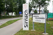 Wegen höherer Steuereinnahmen schliesst die Rechnung der Gemeinde Sirnach massiv besser ab budgetiert. (Bild: Roman Scherrer)