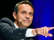 Bernhard Heusler lässt sich zusammen mit Geschäftspartner Georg Heitz von GC einspannen (Bild: KEYSTONE/WALTER BIERI)