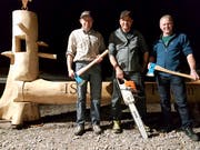 Karl Gisler, Wendelin Gisler und Daniel Walker wurden für ihr 20-Jahr-Arbeitsjubiläum geehrt. (Bild: PD)
