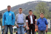 Die Sieger beim samstäglichen Buebeschwinget, von links: Tobias Schönenberger, Wil, Simon Fäh, Benken, Simon Zurbuchen, Habkern, und Philipp Höhener. (Bild: Pascal Schoenenberger)