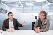 Schuldirektor Markus Buschor und Flade-Schulpräsident Margrit Stadler im Gespräch im Tagblatt-Newsroom. (Bild: Urs Bucher)