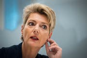 Bundesrätin Karin Keller-Sutter während einem Interview, am Freitag, 29. März 2019, in St. Gallen. ©Benjamin Manser / TAGBLATT
