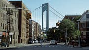 Die Verrazzano-Narrows Bridge ist 1964 die letzte von Othmar H. Ammann gebaute Brücke. (Bild: Frenetic)