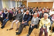 88 Stimmbürger nahmen an der Versammlung teil. (Bild: Theodor Looser)