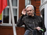 Ecuadors Präsident Lenin Moreno wirft Wikileaks-Gründer Julian Assange vor, gegen die Asyl-Auflagen verstossen zu haben. Auf der Enthüllungsplattform Wikileaks wurden Fotos, Videos und private Unterhaltungen des Präsidenten veröffentlicht. (Bild: KEYSTONE/EPA/FACUNDO ARRIZABALAGA)