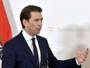 Bundeskanzler Sebastian Kurz erläutert in seinem Amtssitz am Ballhausplatz in Wien die Steuerreform. (Bild: KEYSTONE/APA/APA/HERBERT NEUBAUER)