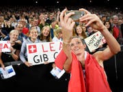 Lea Sprunger: Die Fans in der Schweiz, der Trainer im Ausland. (Bild: KEYSTONE/JEAN-CHRISTOPHE BOTT)