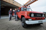 Löschzugchef Wendel Hürlimann (links) und Toni Rust, Kommandant, freuen sich auf die Eröffnung. (Bild: Stefan Kaiser (Walchwil, 30. April 2019))