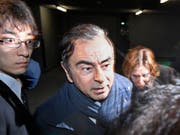 Der abgesetzte Renault- und Nissan-Chef Carlos Ghosn ist Medienberichten zufolge am Donnerstag in Japan erneut festgenommen worden. (Bild: KEYSTONE/AP Kyodo News/SADAYUKI GOTO)