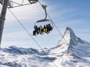 Die Schweizer Tourismusbranche konnte in diesem Februar mit den Hotelübernachtungen nicht ganz an den Spitzenwert vom Vorjahr anknüpfen. Es ist aber immer noch der zweitbeste Februar seit 2015. (Bild: KEYSTONE/CHRISTIAN BEUTLER)