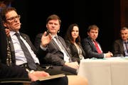 Die Podiums-Teilnehmer: Jakob Stark, Hansjörg Brunner, Kristiane Vietze, Peter R. Thomsen und Frank Marty. (Bild: Christof Lampart)