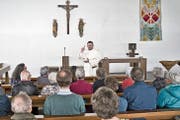 Peter Spichtig feierte mit den Besuchern auch den Gottesdienst. (Bild: Stephan Schelbert, Altdorf, April 2019)