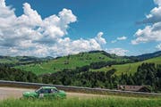 Aus dem Auto sehen alle Fahrer die Region. Wer früher anreist, kann von Ausflügen zu Fuss oder mit dem Bike profitieren. (Bild: Michel Canonica)
