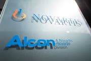 Alcon ist nun ein eigenständiges Schweizer Unternehmen. (Bild: KEYSTONE/Urs Flueeler)