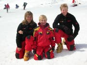 Andrea Ellenberger, Marco Odermatt (Mitte) und Reto Schmidiger beim Finale des Migros GP in Brigels 2005. (Bild: Walter Odermatt)
