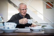 Als Lehrer schrieb Willi Tobler «Wegwerfgeschichten», viele kamen in Lesebücher. Sein «Karak» ist nun neu aufgelegt zurück. (Bild: Reto Martin)