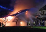 Die Feuerwehren Muotathal und Schwyz im Einsatz. (Bild: Kantonspolizei Schwyz)