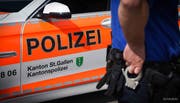 Polizei nimmt in Sargans einen Türken fest, der versuchte in einen Imbisstand einzubrechen. (Bild: Kapo)
