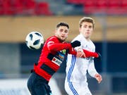 Spiel ab nächster Saison in der Super League: der bisherige Krienser Mittelstürmer Saleh Chihadeh (li.) (Bild: KEYSTONE/VALENTIN FLAURAUD)