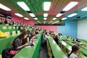 Der Nationalrat will wissen, wer an der Universität erfolgreich ist. (Bild: Gaëtan Bally/KEY (Zürich, 13. April 2015))