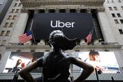 Das Uber-Logo zierte am Freitag das Gebäude des New York Stock Exchange.Bild: Mark Lennihan/AP