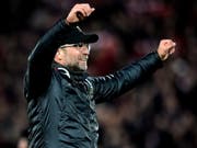 Liverpools Trainer Jürgen Klopp muss in der Titelentscheidung in England auf fremde Hilfe hoffen (Bild: KEYSTONE/EPA/PETER POWELL)