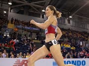 Startläuferin Lea Sprunger läuft mit der 4x400-m-Staffel in Yokohama in den 7. Rang (Bild: KEYSTONE/EPA/VALDRIN XHEMAJ)