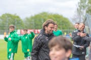 Ein 5:2-Sieg gegen Breitenrain und der vorzeitige Ligaerhalt: Trainer Heris Stefanachi ist offensichtlich zufrieden mit der Leistung seines Teams. (Bild: PD)