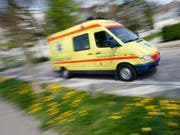 Ein Todesfall überschattet den Grand-Prix von Bern. Am Volkslauf am Samstag ist ein 41-jähriger Zürcher kurz vor dem Zieleinlauf zusammengebrochen. Er verstarb kurz darauf im Spital. (Bild: KEYSTONE/YOSHIKO KUSANO)