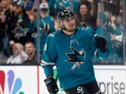 Timo Meier feiert seinen ersten von zwei Treffern gegen die St. Louis Blues (Bild: KEYSTONE/FR171606 AP/JOSIE LEPE)