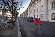 Dieser Abschnitt der Bahnhofstrasse hätte im Sommer autofrei werden sollen. (Bild: Pius Amrein, 4. Januar 2019)