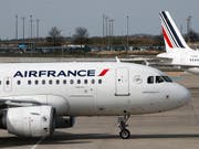 Im Heimmarkt Frankreich schreibt Air France Verlust. Nun streicht die Fluggesellschaft bis zu 465 Stellen. (Bild: KEYSTONE/AP/CHRISTOPHE ENA)