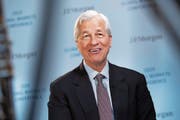 Topverdiener unter den Banken-CEOs: James Dimon von JP Morgan Chase. (Bild: Christophe Morin/Bloomberg (Paris, 14. März 2019))