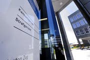 Das Zuger Strafgericht befasst sich mit dem mutmasslichen Meth-Koch und seinem Komplizen. (Bild: Werner Schelbert)