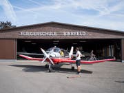 Der Flugplatz Birrfeld, in dessen Nähe das Kleinflugzeug abgestürzt ist. (Bild: KEYSTONE/URS FLUEELER)