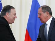 US-Aussenminister Mike Pompeo (l) und sein russischer Amtskollege Sergej Lawrow tauschten sich am Dienstag in Sotschi mehrere Stunden über zahlreiche internationale Konflikte aus. (Bild: Keystone/AP POOL/PAVEL GOLOVKIN)