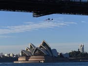 Greenpeace hat am Dienstag in Sydney eine Aktion für die Umwelt durchgeführt. (Bild: KEYSTONE/EPA AAP/DEAN LEWINS)